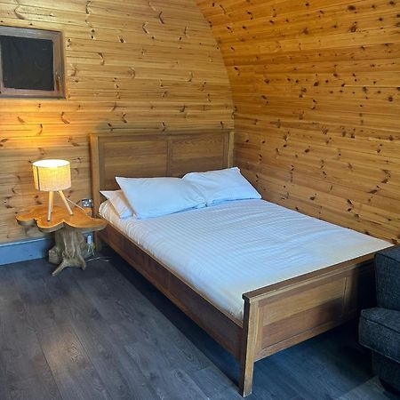 Original Glamping Pod With Hot Tub Otel Frodsham Dış mekan fotoğraf