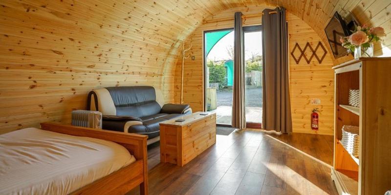 Original Glamping Pod With Hot Tub Otel Frodsham Dış mekan fotoğraf