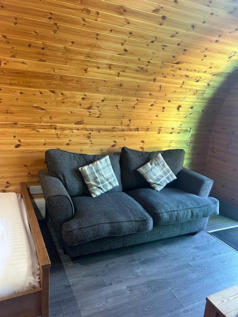 Original Glamping Pod With Hot Tub Otel Frodsham Dış mekan fotoğraf