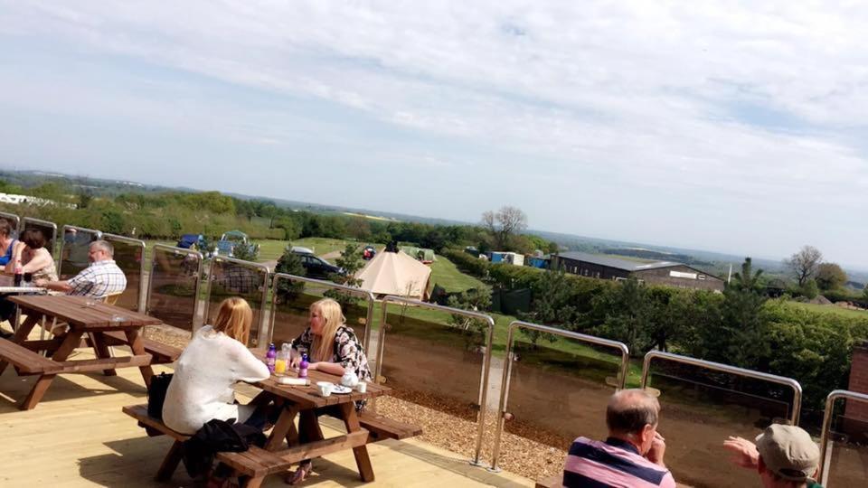 Original Glamping Pod With Hot Tub Otel Frodsham Dış mekan fotoğraf